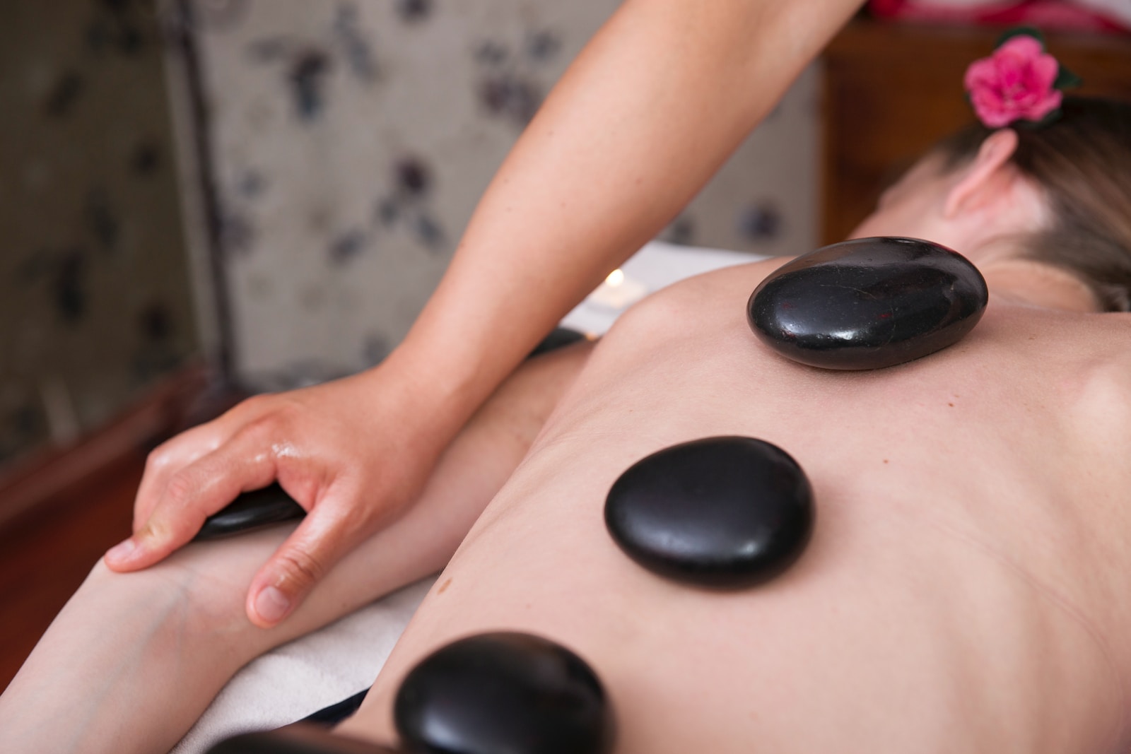 hot stone massage in voorhees